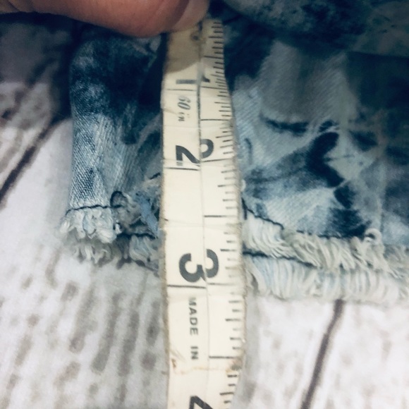 ❤️🔥Vanilla Star Bleached Out Girls Shorts ❤️🔥Measurements in Pics❤️🔥 - Picture 6 of 10